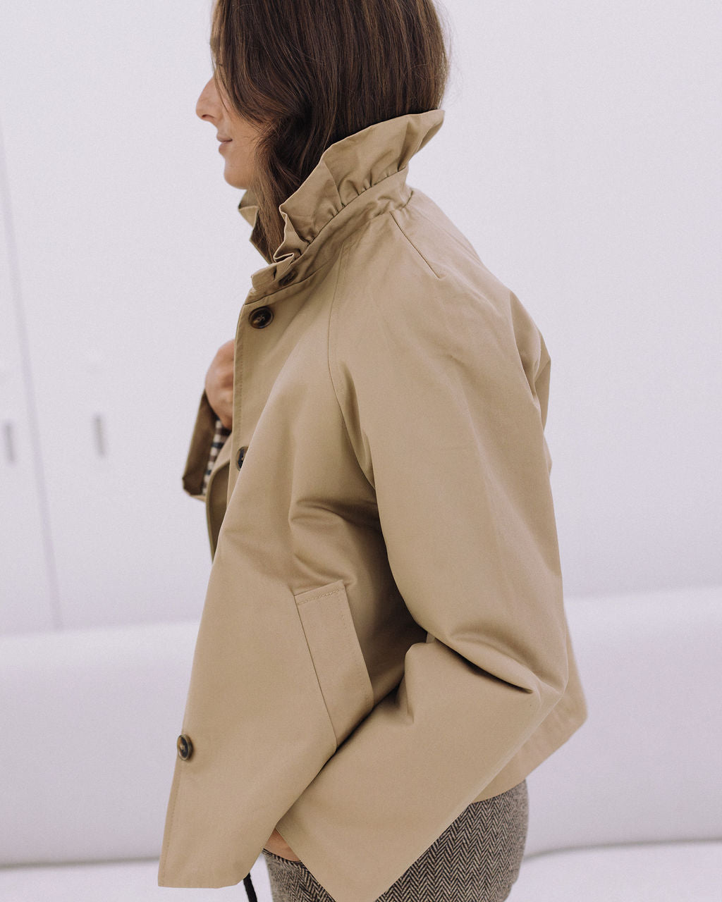 GABARDINE CURTA GOLA