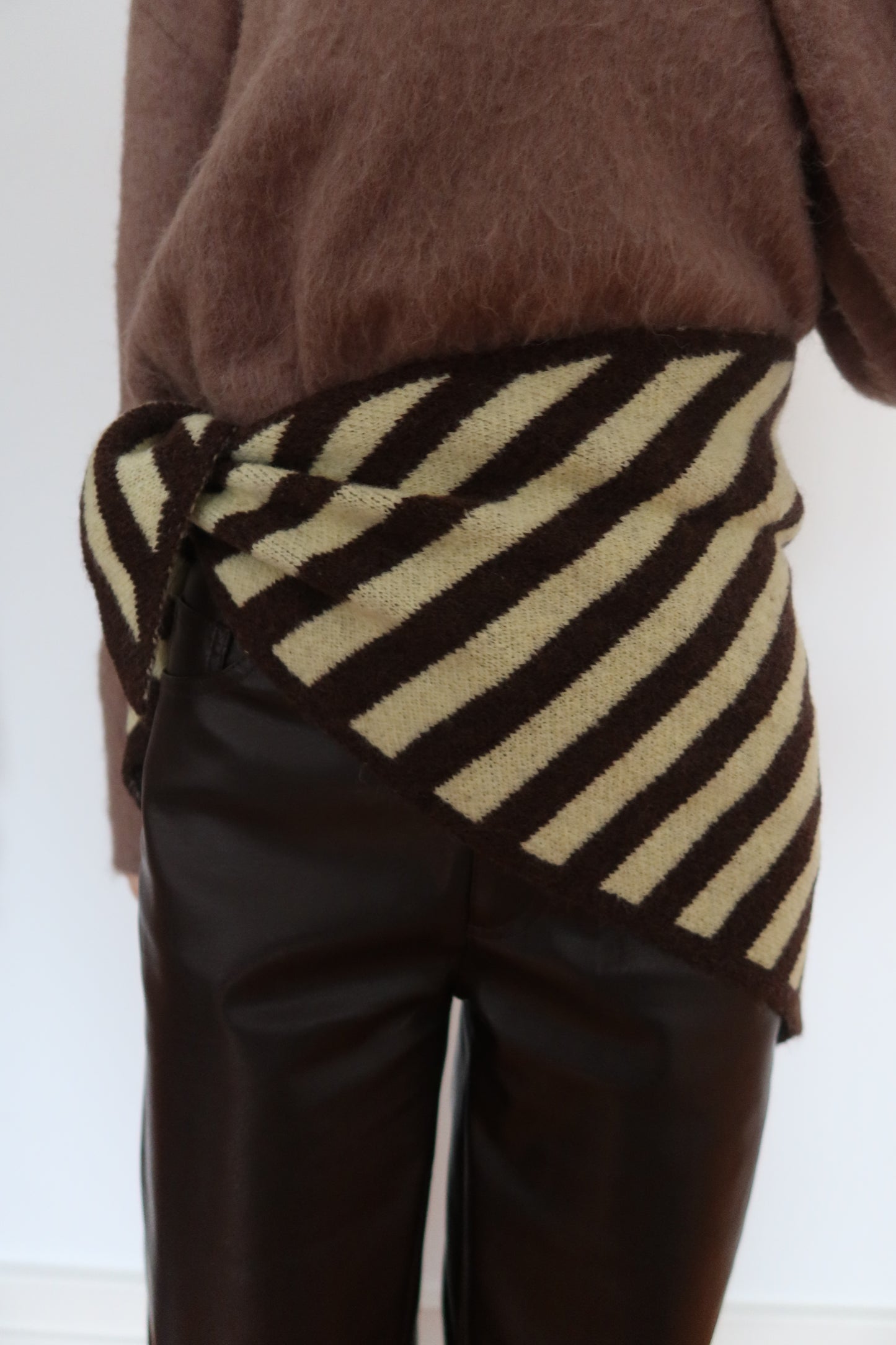 LENÇO TRIANGULAR MULTIFUNCIONAL