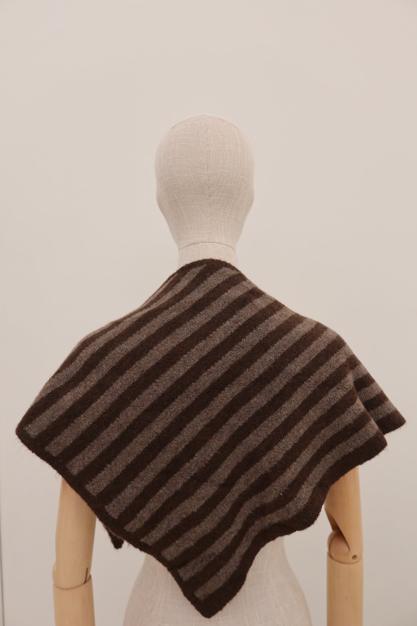 LENÇO TRIANGULAR MULTIFUNCIONAL