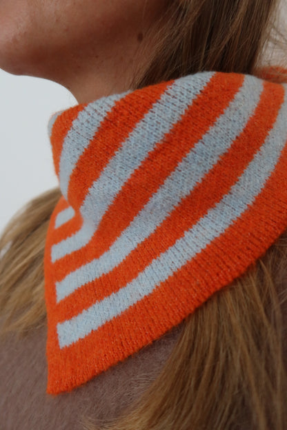 LENÇO TRIANGULAR MULTIFUNCIONAL