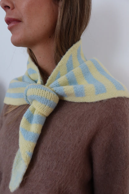 LENÇO TRIANGULAR MULTIFUNCIONAL