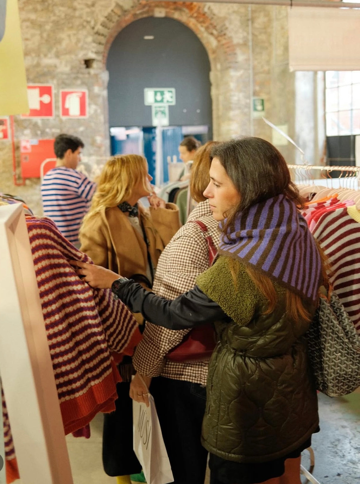 LENÇO TRIANGULAR MULTIFUNCIONAL