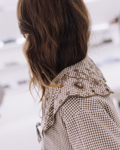 CAMISA CASTANHA QUADRADOS